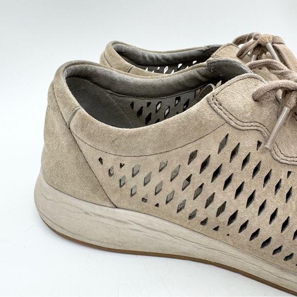 Dansko Women’s Charlie Perforated Suede Lace Up Comfort Sneaker Tan Size 39 - Picture 2 of 12